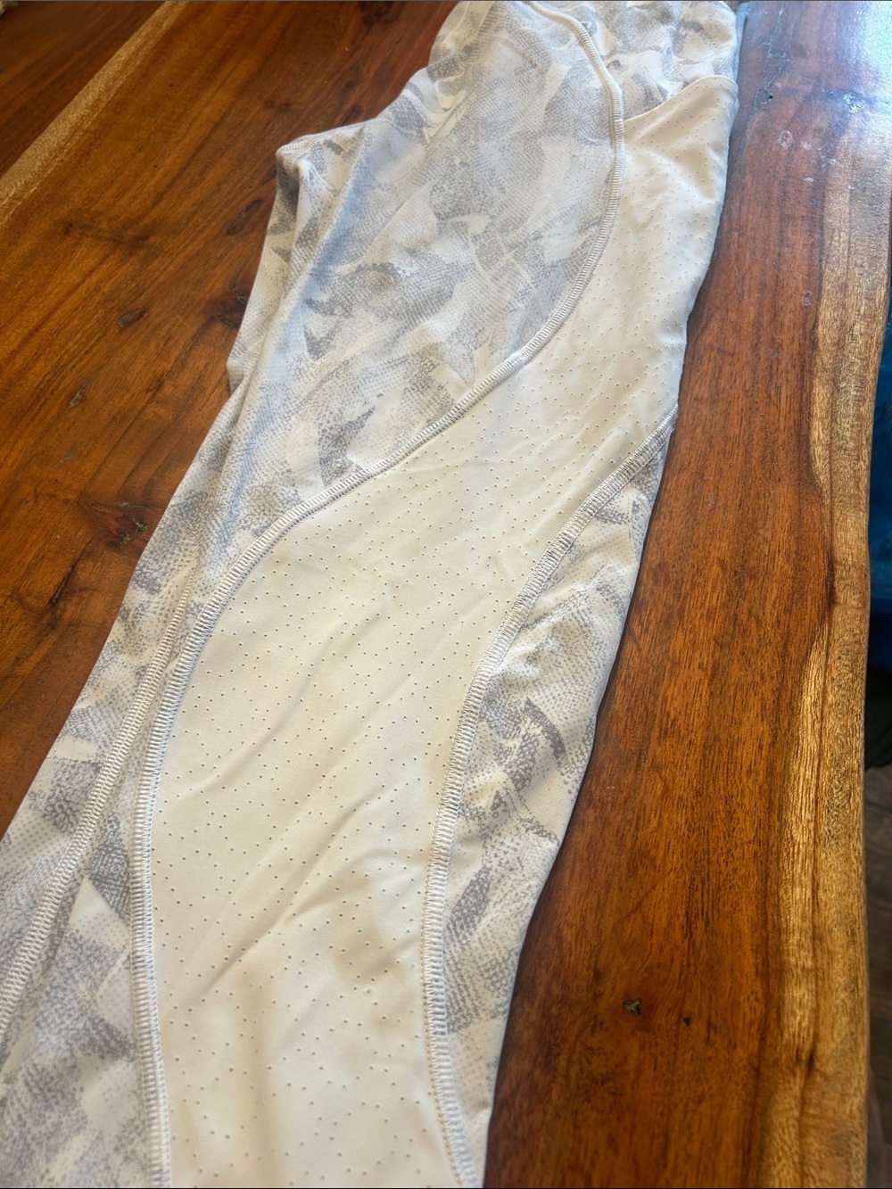 lululemon athletica Light Gray & White Patterned Leggings